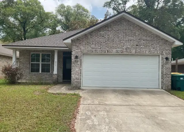 Property at 211 Florida St, Niceville, FL, 32578, 4 beds, 2 baths, [object Object]