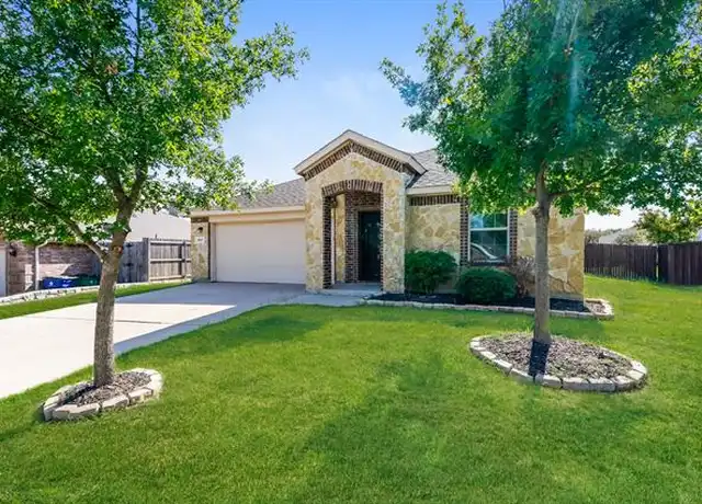 Property at 203 Old Spanish Trl, Waxahachie, TX, 75167, 4 beds, 2 baths, [object Object]