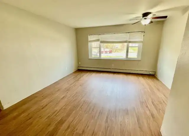 Property at 2040 W Saunders Ave Unit 202, St Paul, MN, 55116, 1 bed, 1 bath, [object Object]