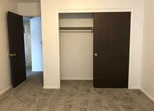 Property at 2013 NW Hickory Ln, Ankeny, IA, 50023, 1 bed, 1 bath, [object Object]