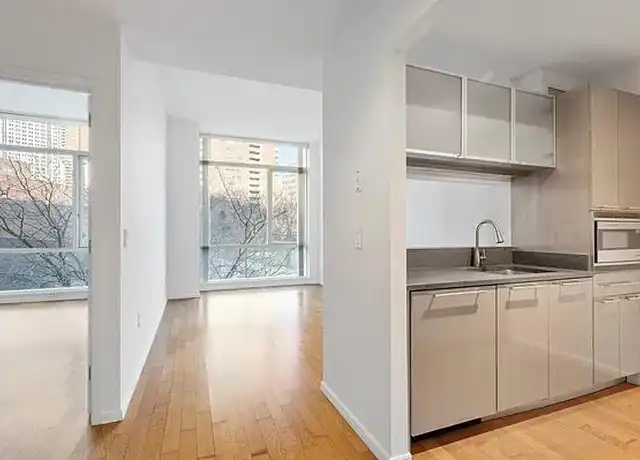 Property at 200 Chambers St Unit 2M, New York, NY, 10007, 1 bed, 1 bath, [object Object]