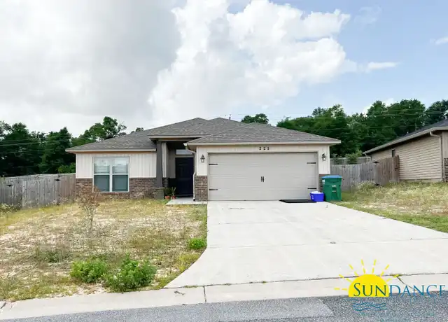 Property at 225 Croft Cir, Crestview, FL, 32536, 3 beds, 2 baths, [object Object]