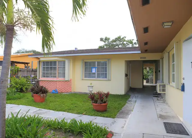 Property at 5881 NE 18th Ave Unit 4, Fort Lauderdale, FL, 33334, 2 beds, 1 bath, [object Object]
