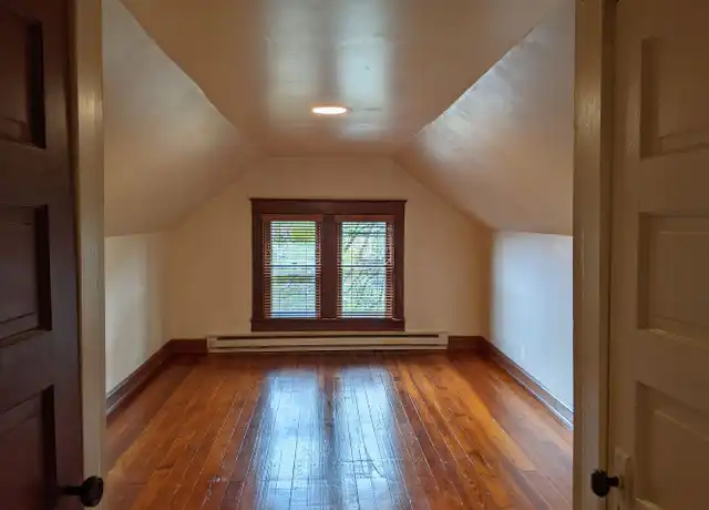 Property at 9 Wallace Ave Unit 3, Covington, KY, 41014, 1 bed, 1 bath, [object Object]