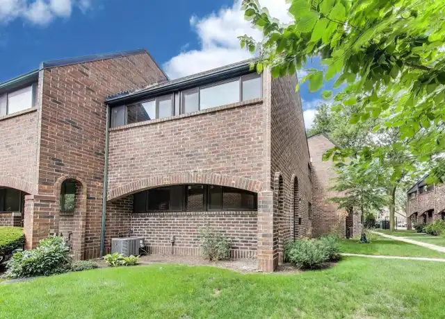 Property at 821 S Racine Ave Unit D, Chicago, IL, 60607, 3 beds, 1.5 baths, [object Object]
