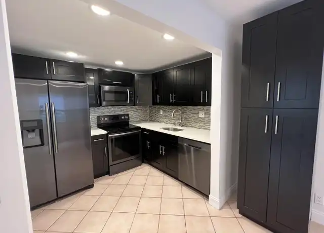 Property at 679 Normandy O, Delray Beach, FL, 33484, 1 bed, 1.5 baths, [object Object]