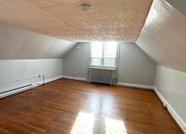 Photo of 111 King St Unit 3, Hagerstown, MD 21740