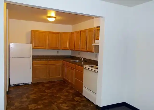 Property at Knoll Crest - Project Based Section 8 Housing - 674 Division St, Delafield, WI, 53018, 2 beds, 1 bath, [object Object]