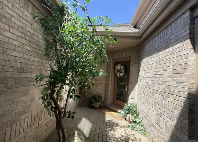 Property at 26140 Harbour Pointe Dr S, Harrison Twp, MI, 48045, 2 beds, 2.5 baths, [object Object]
