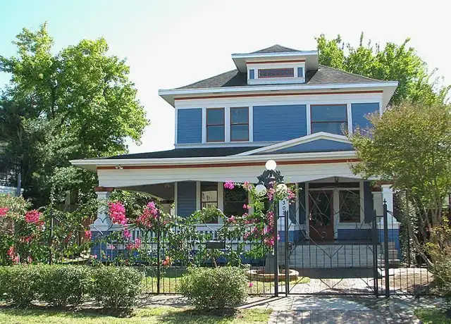 Property at 302 Stratford St, Houston, TX, 77006, 3 beds, 2.5 baths, [object Object]