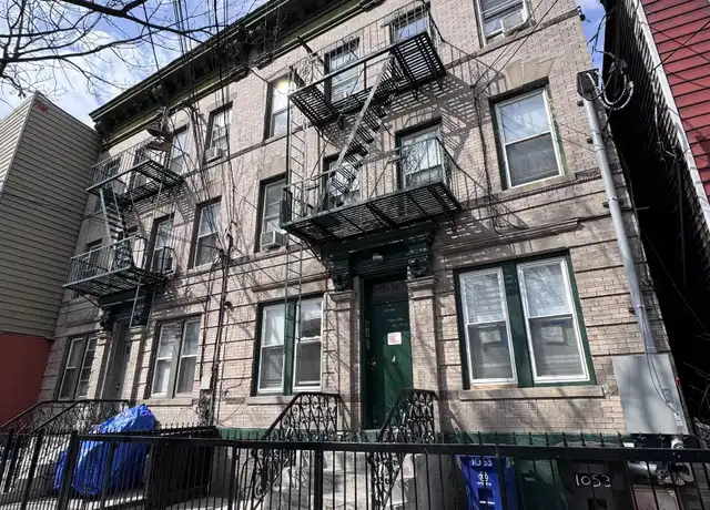 Property at 1053 W Side Ave Unit 1R, Jersey City, NJ, 07306, 2 beds, 2 baths, [object Object]