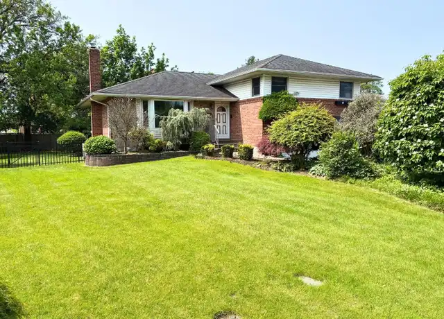 Property at 310 S Oyster Bay Rd, Syosset, NY, 11791, 3 beds, 2.5 baths, [object Object]