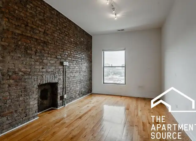 Property at 1212 W Foster Ave, Chicago, IL, 60640, 2 beds, 1 bath, [object Object]