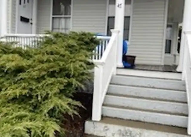 Property at 47 Tremont St Unit 2nd, Braintree, MA, 02184, 2 beds, 1 bath, [object Object]