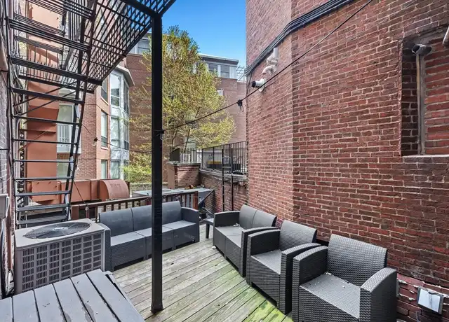 Property at 115 Salem St #2, Boston, MA, 02113, 2 beds, 1 bath, [object Object]