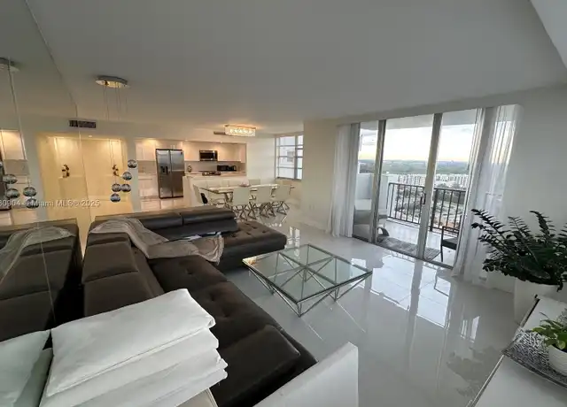 Property at 2750 NE 183rd St #2208, Aventura, FL, 33160, 2 beds, 2 baths, [object Object]