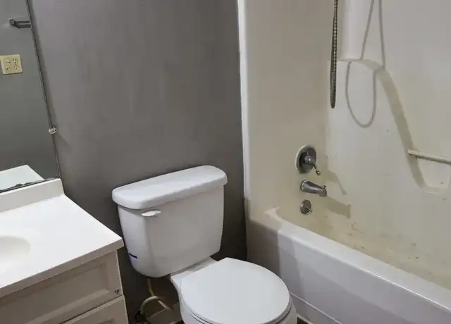 Property at 210 Kick St Unit 19, Latham, IL, 62543, 1 bed, 1 bath, [object Object]