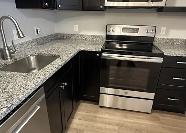 Property at 54 Longmeadow Rd Unit 4, Taunton, MA, 02780, 1 bed, 1 bath, [object Object]