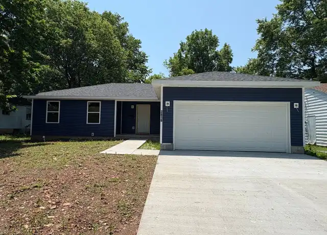 Property at 2616 W Walnut St, Springfield, MO, 65806, 4 beds, 2 baths, [object Object]