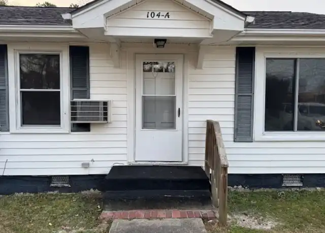 Property at 104a Charles St, Havelock, NC, 28532, 1 bed, 1 bath, [object Object]