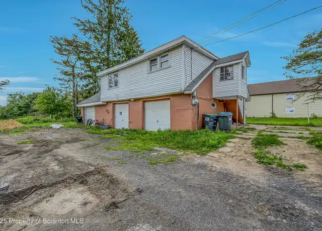 Property at 664 Laurel Dr Unit Rear, Tobyhanna, PA, 18466, 3 beds, 1 bath, [object Object]