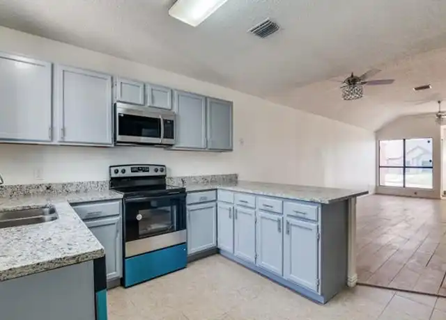 Property at 917 Westover Dr, Lancaster, TX, 75134, 3 beds, 2 baths, [object Object]