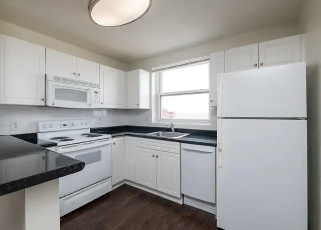 Photo of 95 W Squantum St, Quincy, MA 02171