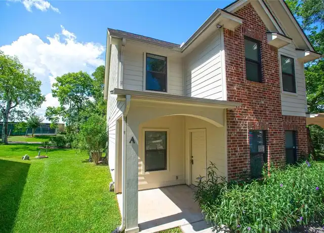 Property at 1426 April Villas Unit A, Montgomery, TX, 77356, 2 beds, 1.5 baths, [object Object]