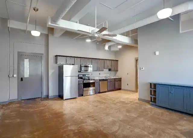 Property at 1009 Highland Ave, Salina, KS, 67401, 1 bed, 1 bath, [object Object]