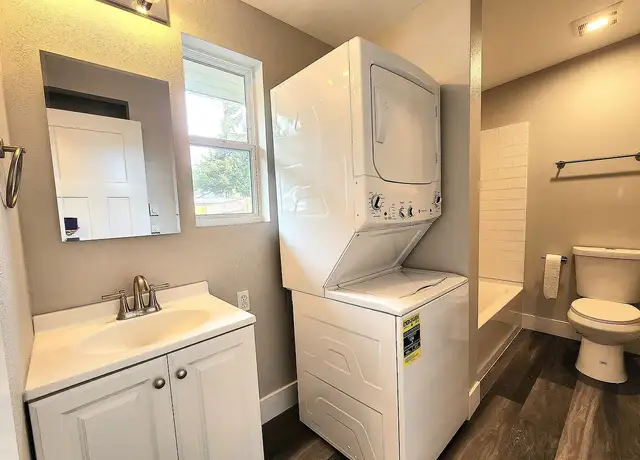 Photo of 731 5th Ave S, Kent, WA 98032
