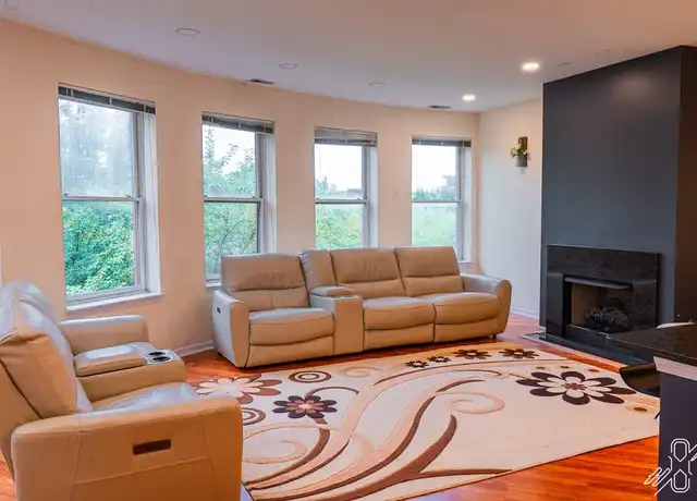 Property at 1500 S Halsted St Unit 3B, Chicago, IL, 60607, 3 beds, 2 baths, [object Object]
