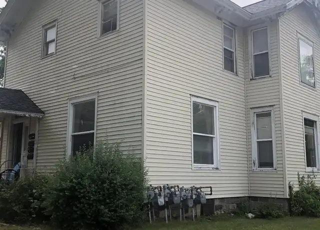Property at 4 Fayette St E Unit 2, Hillsdale, MI, 49242, 1 bed, 1 bath, [object Object]