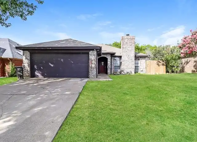 Property at 10253 Sunset View Dr, Fort Worth, TX, 76108, 4 beds, 2 baths, [object Object]
