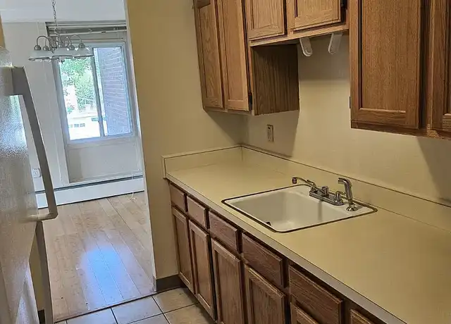 Property at Blackstone Apartments LLC - 206 Washington St, Norwich, CT, 06360, 1 bed, 1 bath, [object Object]