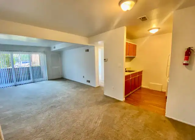 Property at 334 Jarvis St Unit 102, Ypsilanti, MI, 48197, 1 bed, 1 bath, [object Object]