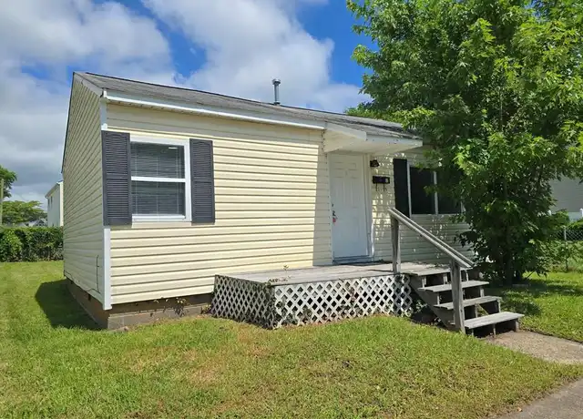 Property at 13 Ireland St, Hampton, VA, 23663, 2 beds, 1 bath, [object Object]