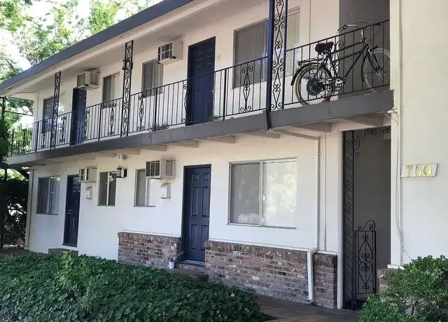 Photo of 750 B St, Davis, CA 95616