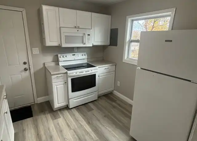 Property at 1146 N Pennsylvania Ave, Lansing, MI, 48906, 2 beds, 1 bath, [object Object]