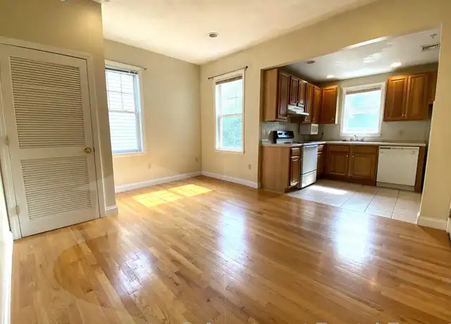 Property at 466 Green St Unit 9, Cambridge, MA, 02139, 1 bed, 1 bath, [object Object]