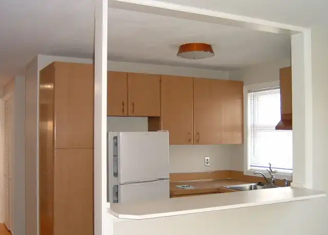 Property at 1605 Meadowbrook Dr Unit 1707 9, Syracuse, NY, 13224, 1 bed, 1 bath, [object Object]