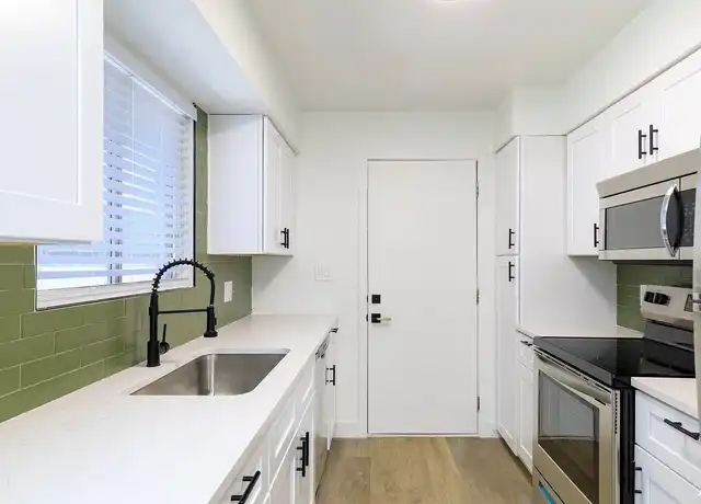 Property at Century Apartments - 3025 N 36th St, Phoenix, AZ, 85018, 1 bed, 1 bath, [object Object]