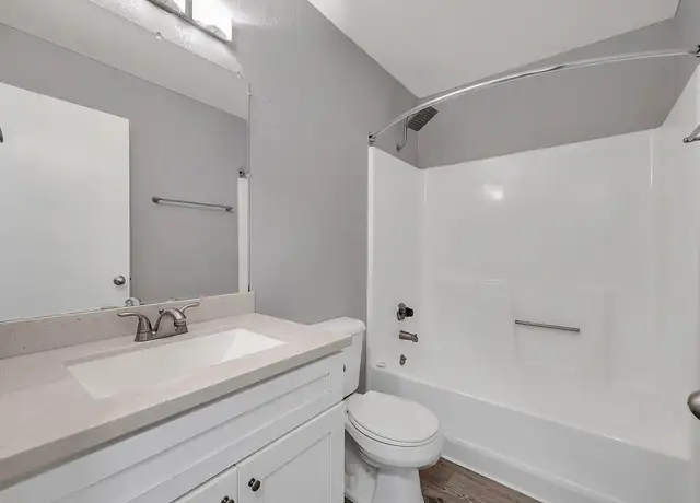 Photo of 38300 30th St E, Palmdale, CA 93550