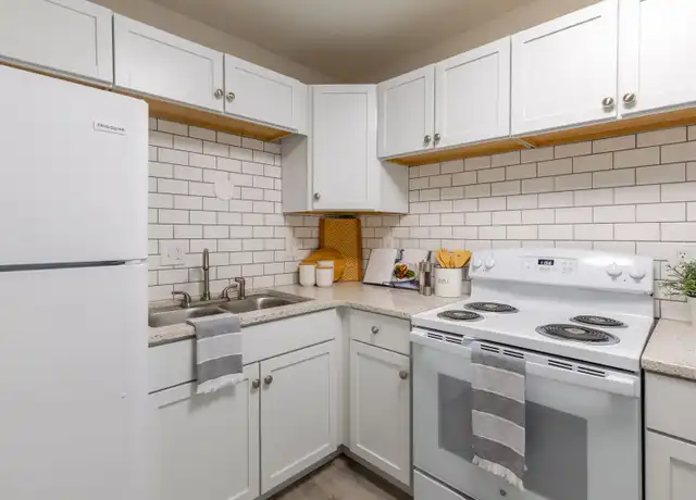 Property at 3726 SE 14th St Unit 3726-11, Des Moines, IA, 50320, 2 beds, 1 bath, [object Object]