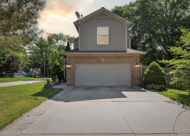 Property at 5745 Eastman Blvd, West Bloomfield, MI, 48323, 3 beds, 3.5 baths, [object Object]