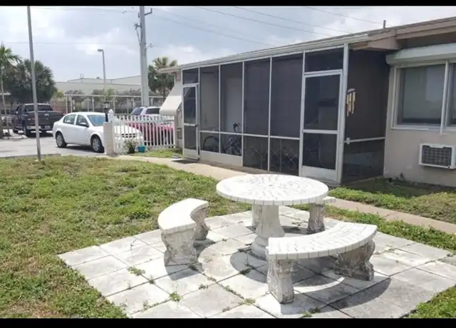 Property at 2213 Lincoln St, Hollywood, FL, 33020, 1 bed, 1 bath, [object Object]