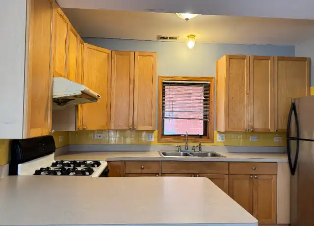 Property at 3714 S Hermitage Ave Unit 1F, Chicago, IL, 60609, 3 beds, 2 baths, [object Object]
