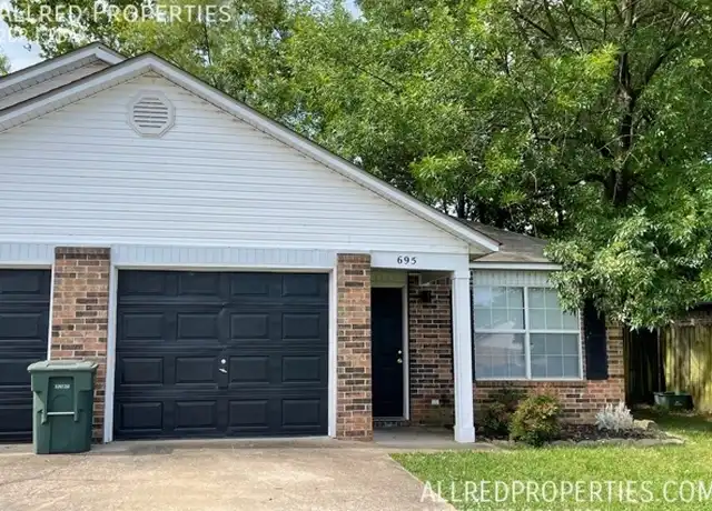 Property at 695 W Beck Dr, Fayetteville, AR, 72703, 2 beds, 2 baths, [object Object]