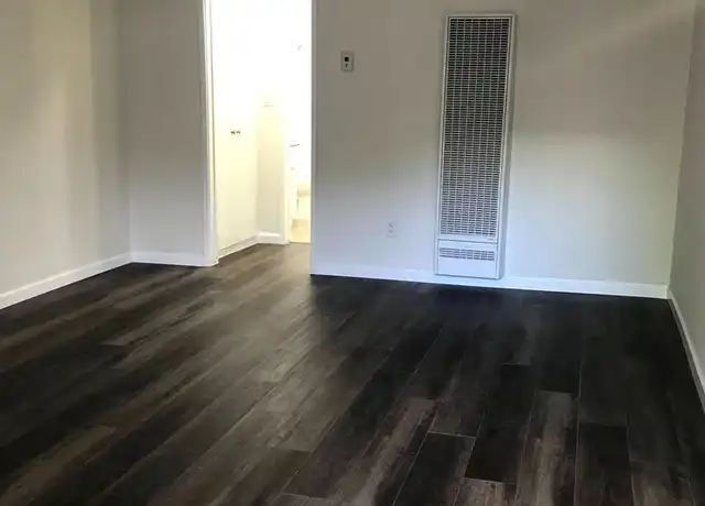 Property at 10520 Balboa Blvd, Granada Hills, CA, 91344, 1 bed, 1 bath, [object Object]