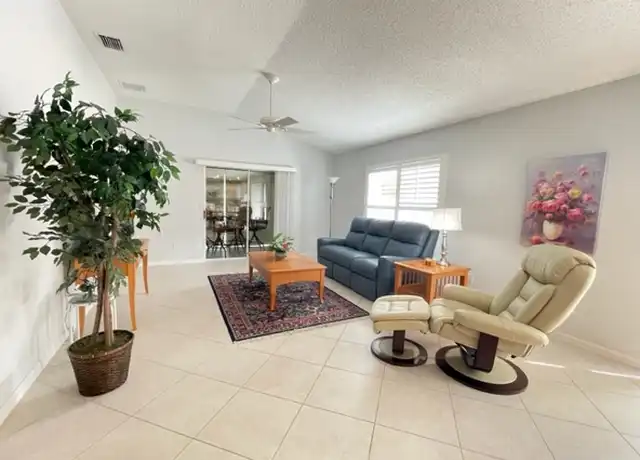 Property at 2909 Meadow Lawn Ln, The Villages, FL, 32162, 2 beds, 2 baths, [object Object]