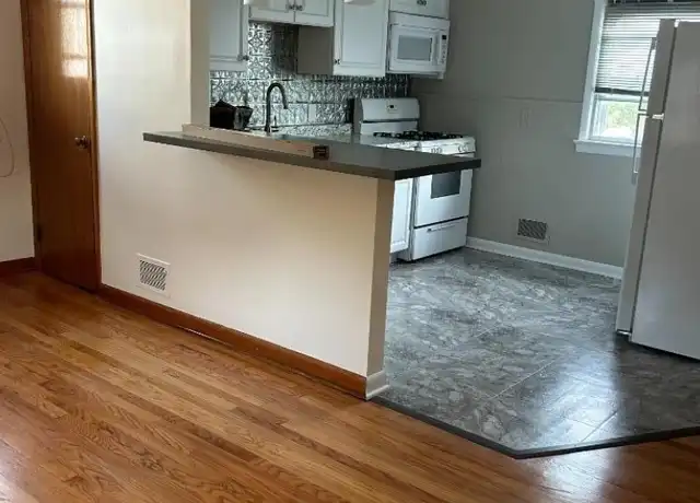 Property at 234 W High St Unit 2, Bound Brook, NJ, 08805, 2 beds, 1 bath, [object Object]